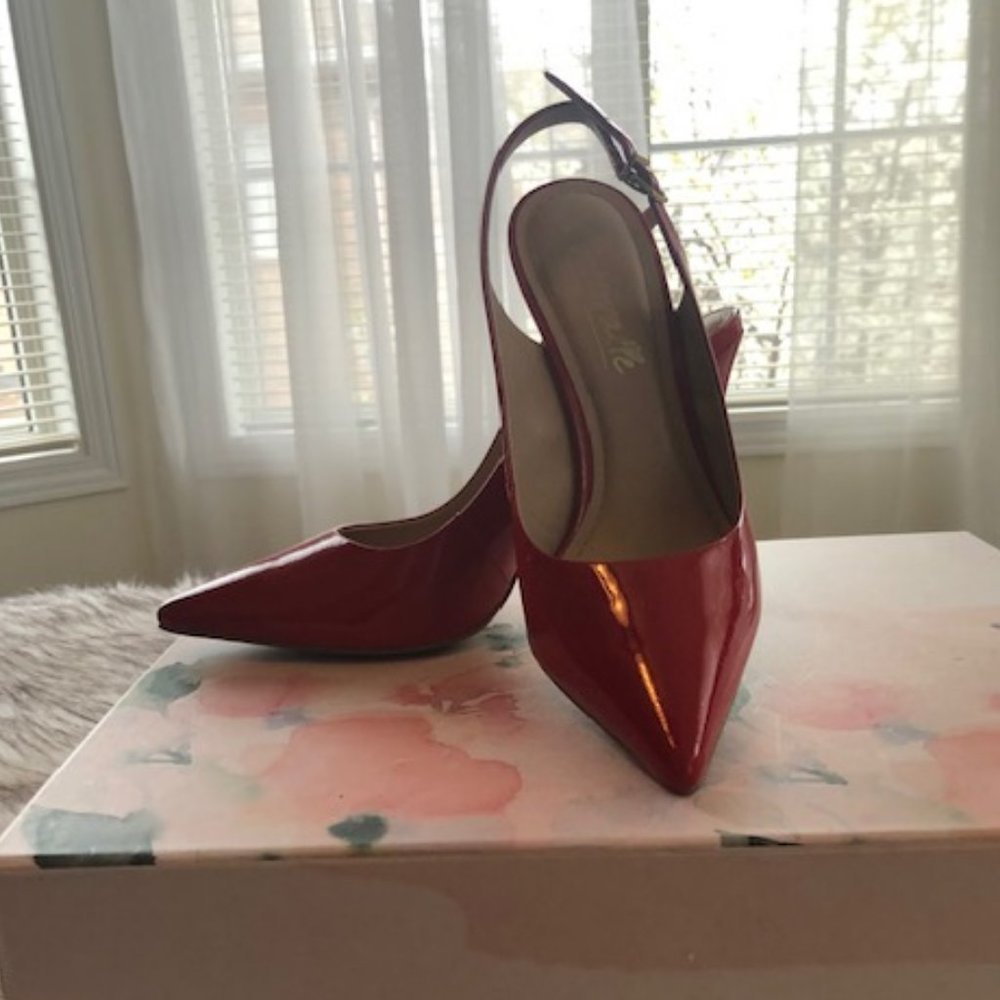RED HEELS